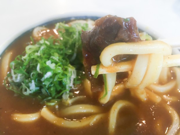 牛すじ煮カレーカレーうどん