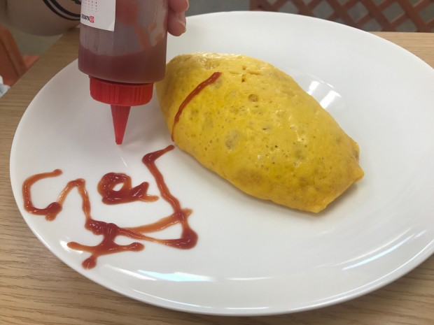 メイドカフェ　アマリリス オムライス